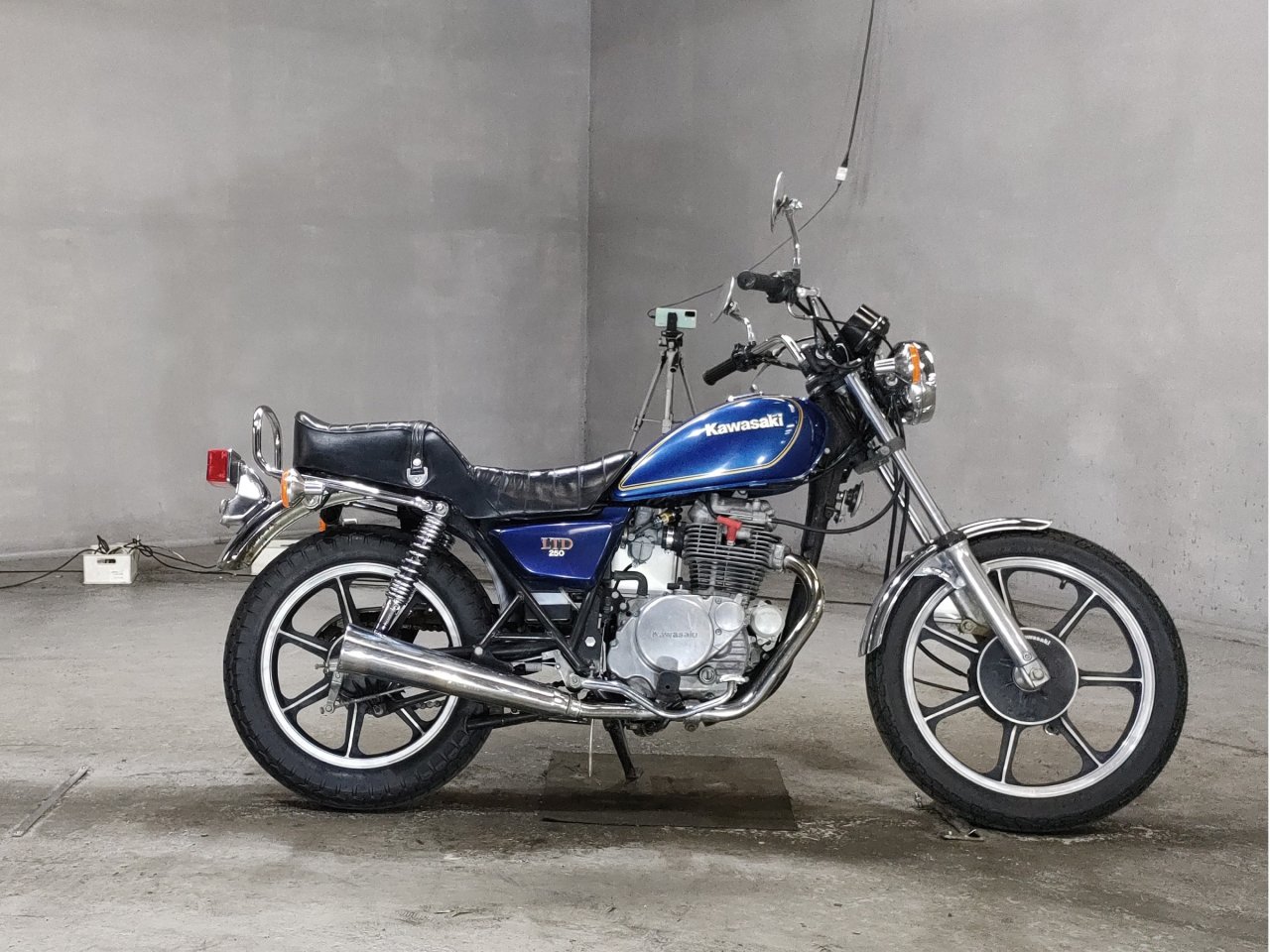 Kawasaki Z250 Ltd. - Adamoto - Motorcycles from Japan