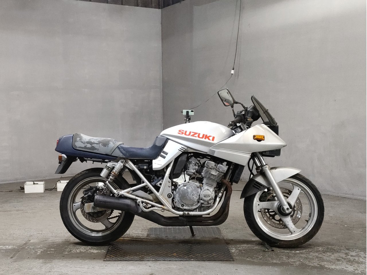 Suzuki GSX250S Katana - Adamoto - Motorcycles from Japan