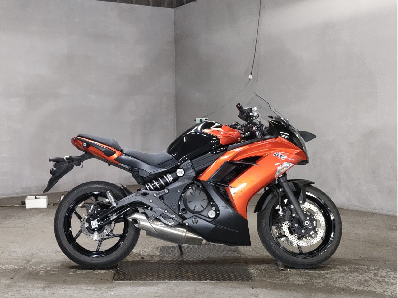 Kawasaki Ninja 400 - Adamoto - Motorcycles from Japan