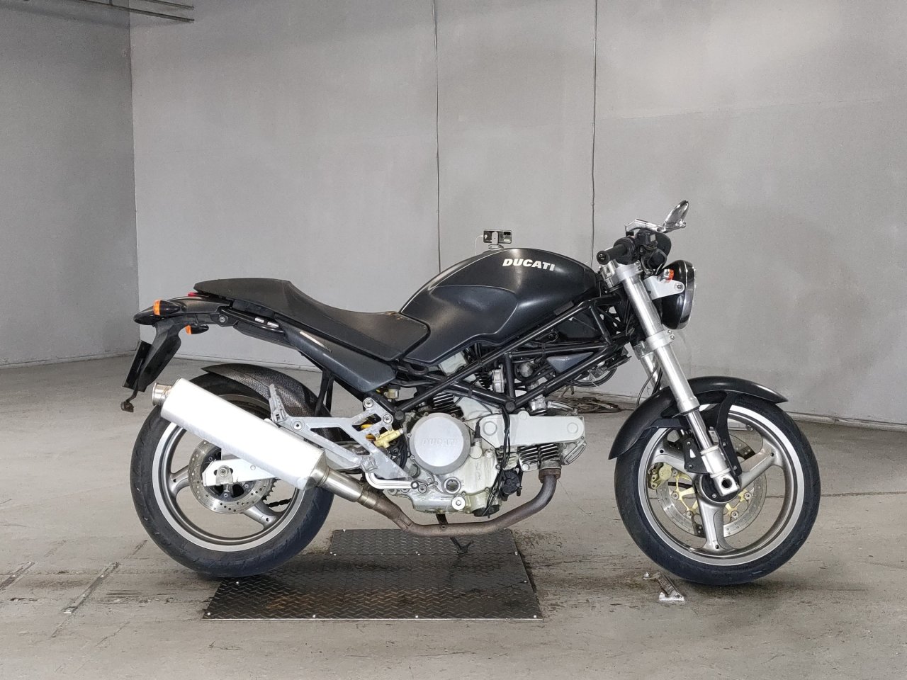 Ducati Monster 400 - Adamoto - Motorcycles from Japan