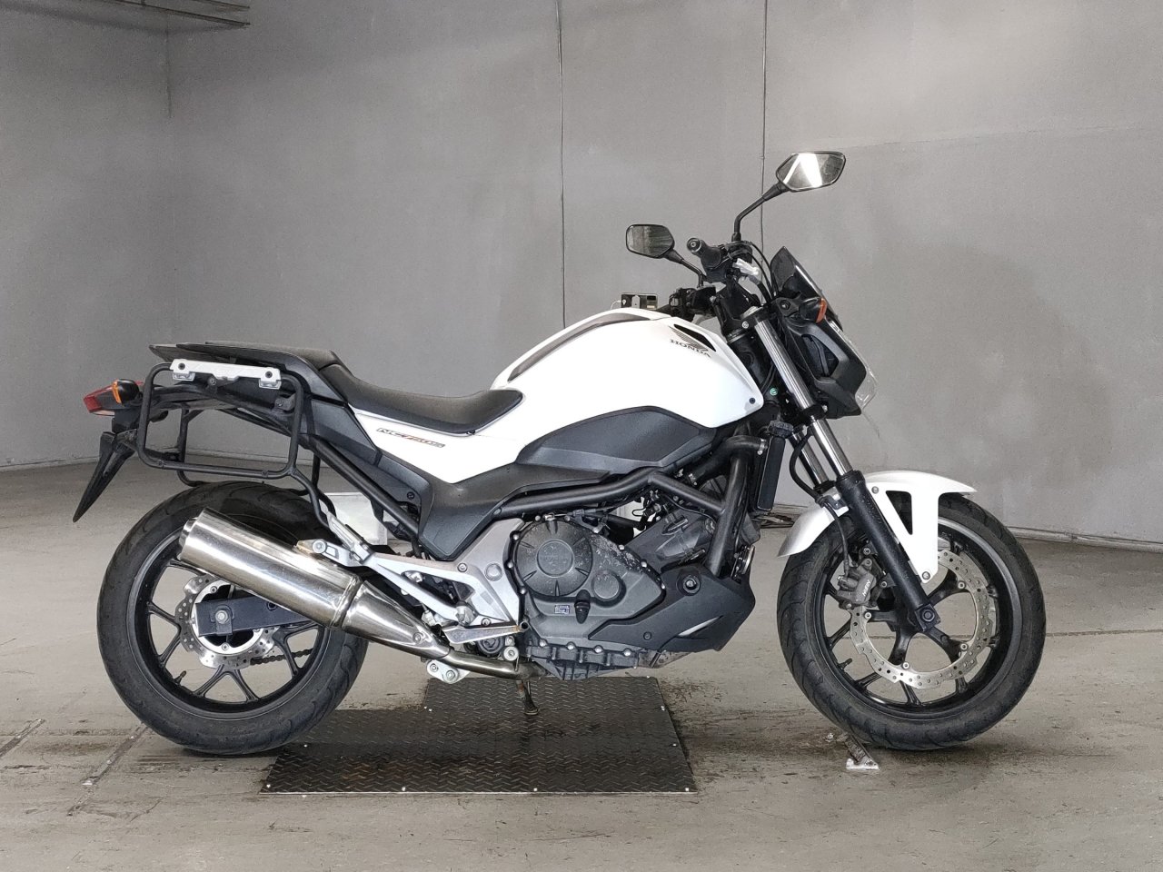Honda NC750S - Adamoto - Motorcycles from Japan