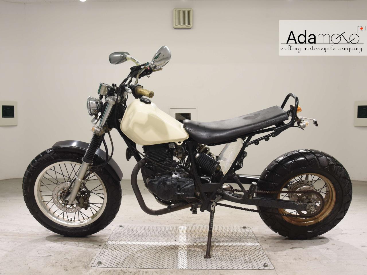 Yamaha TW225 - Adamoto - Motorcycles from Japan