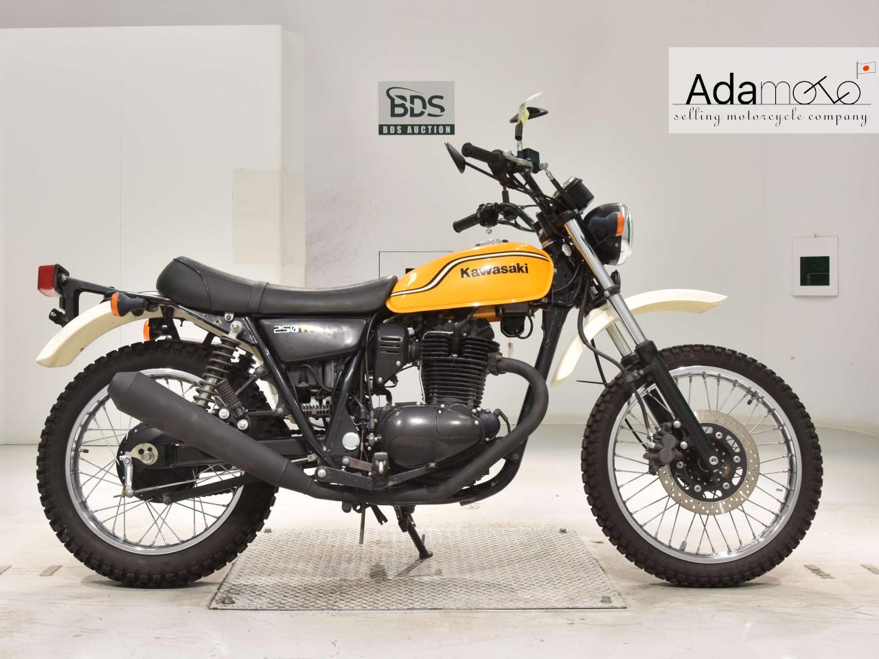 Kawasaki 250TR - Adamoto - Motorcycles from Japan
