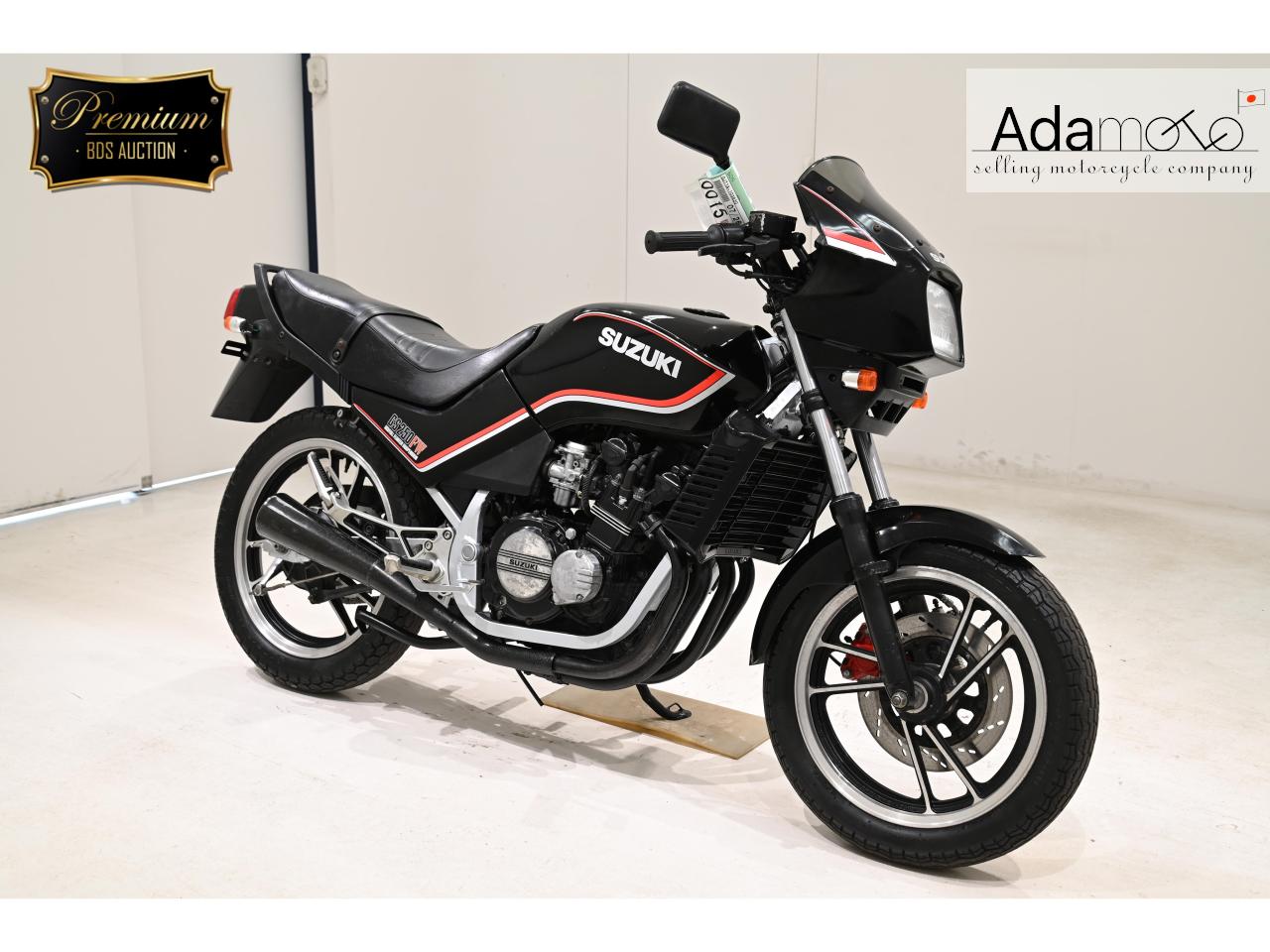 Suzuki GS250FW - Adamoto - Motorcycles from Japan