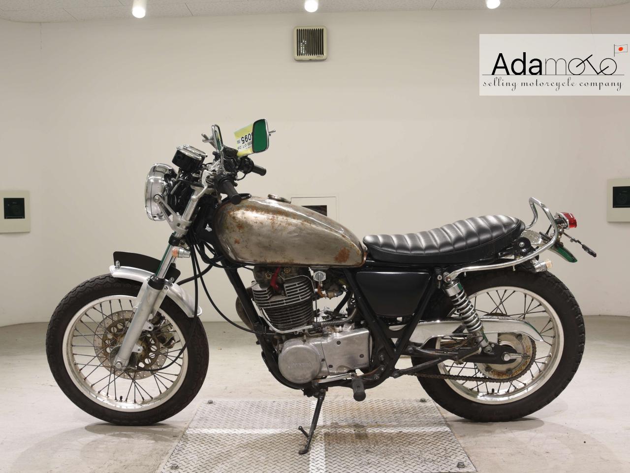 Yamaha SR400 3 - Adamoto - Motorcycles from Japan