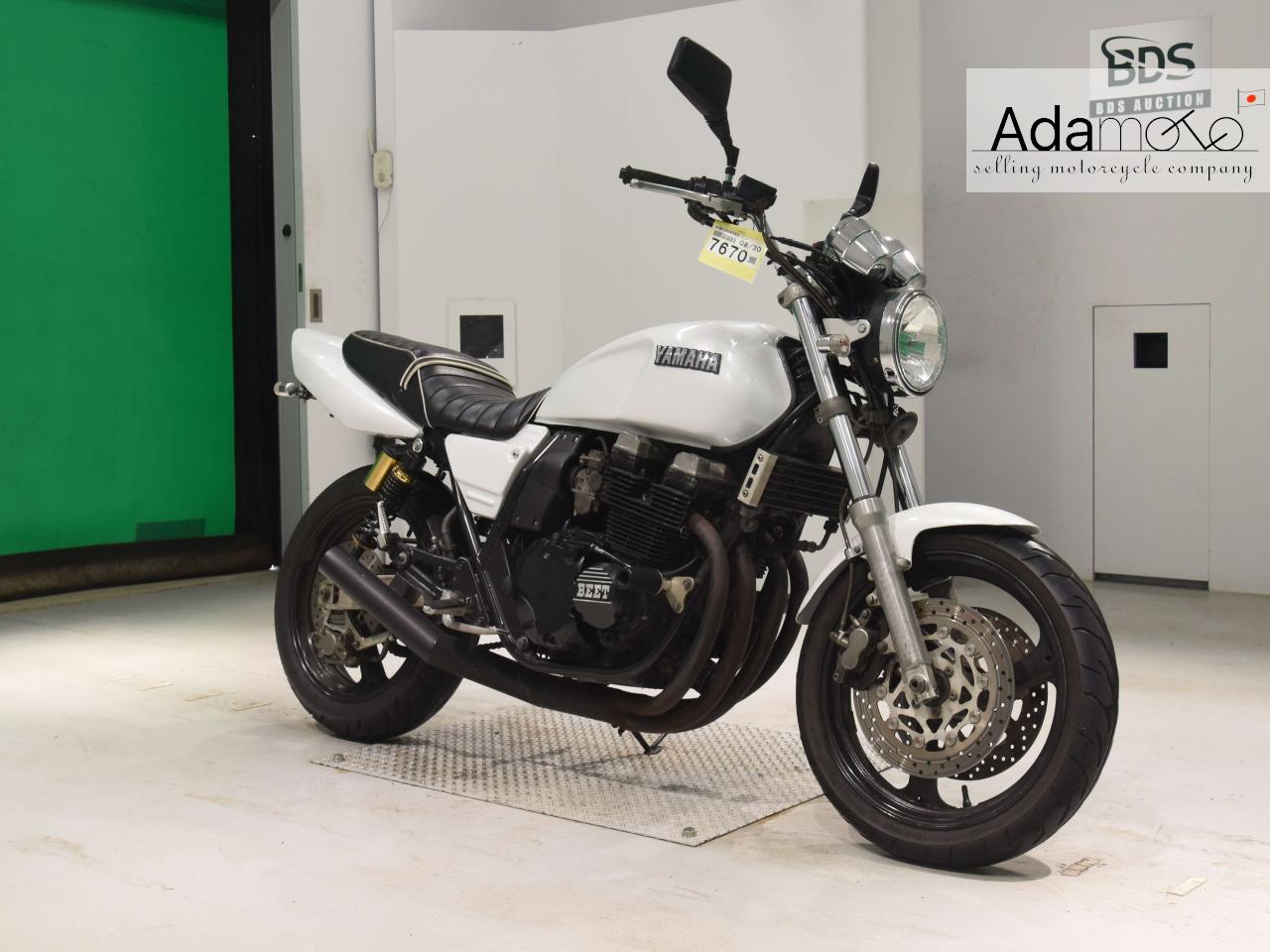 Yamaha XJR400 - Adamoto - Motorcycles from Japan