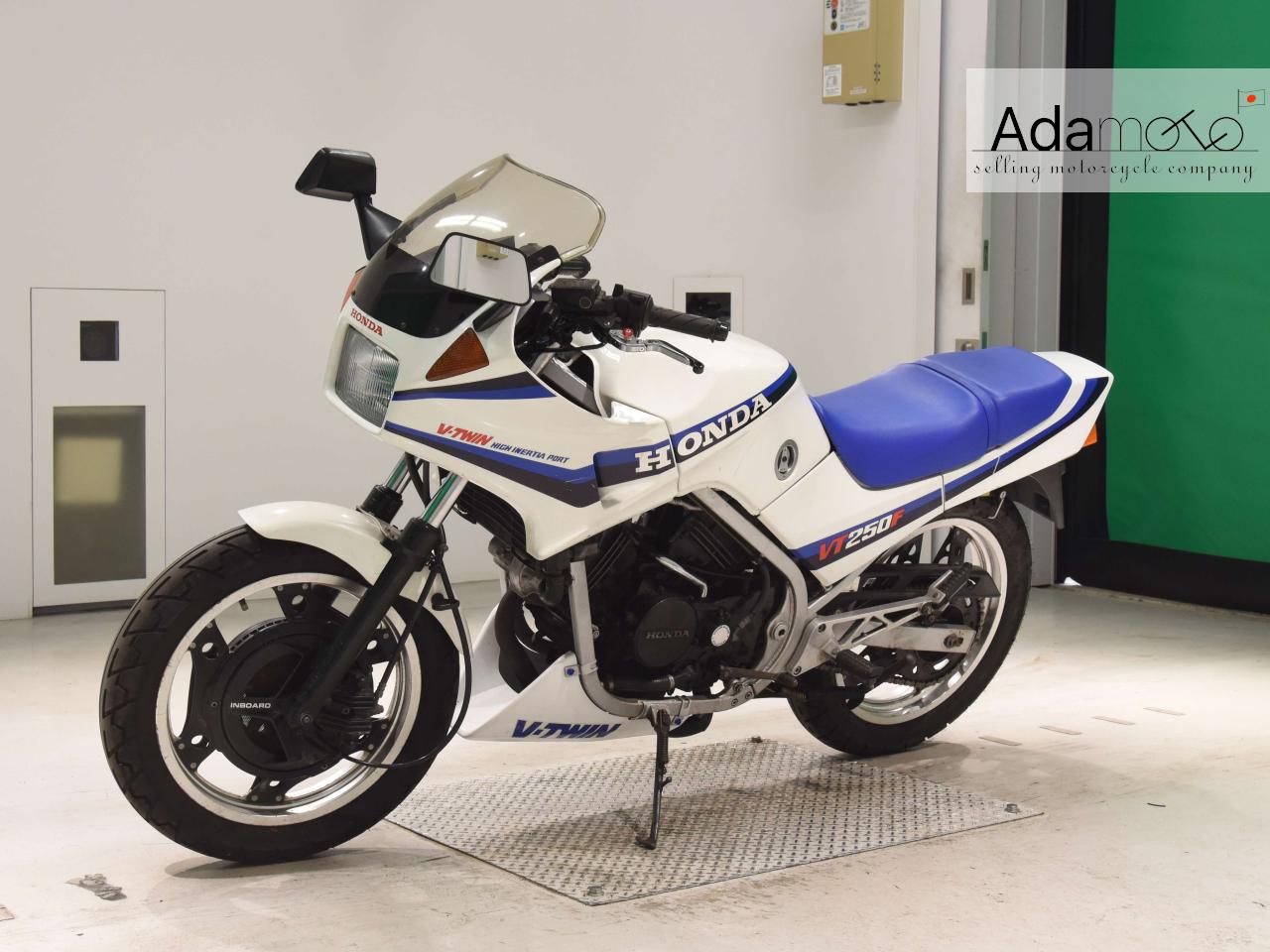 Honda VT250FE - Adamoto - Motorcycles from Japan