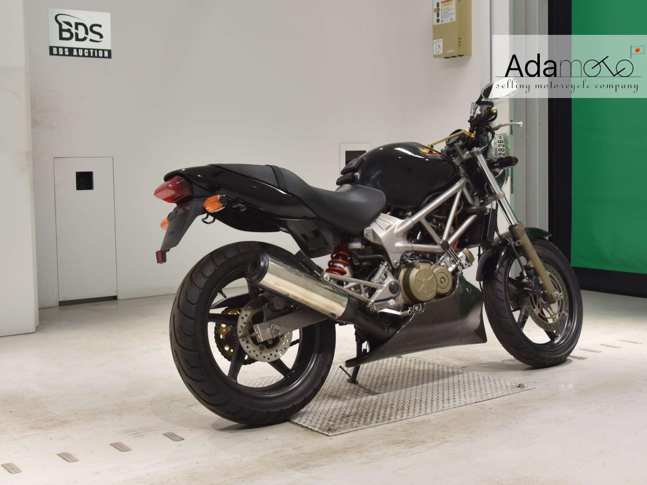 Honda VTR250 - Adamoto - Motorcycles from Japan