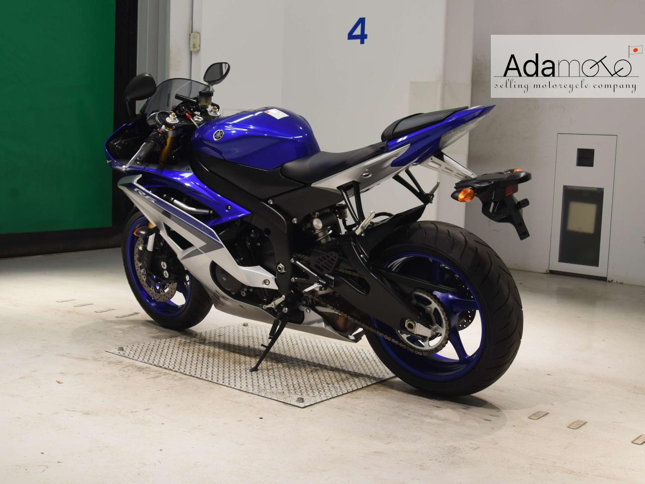 Yamaha YZF R6 - Adamoto - Motorcycles from Japan