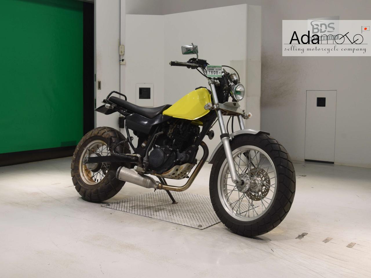 Yamaha TW200 2 - Adamoto - Motorcycles from Japan