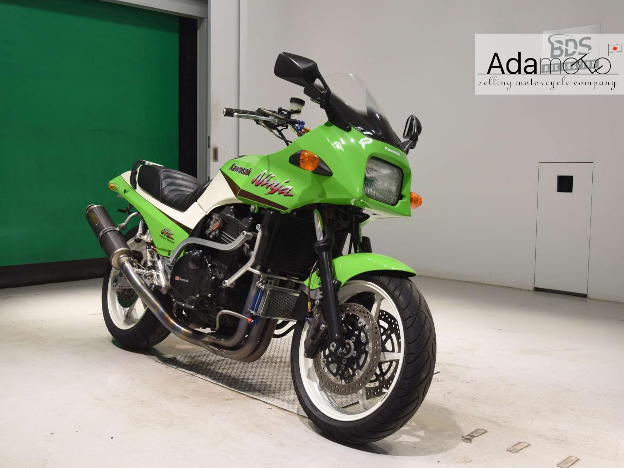 Kawasaki GPZ900R - Adamoto - Motorcycles from Japan