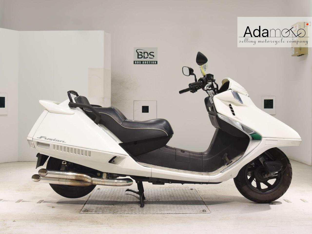 Honda FUSION XSE - Adamoto - Motorcycles from Japan