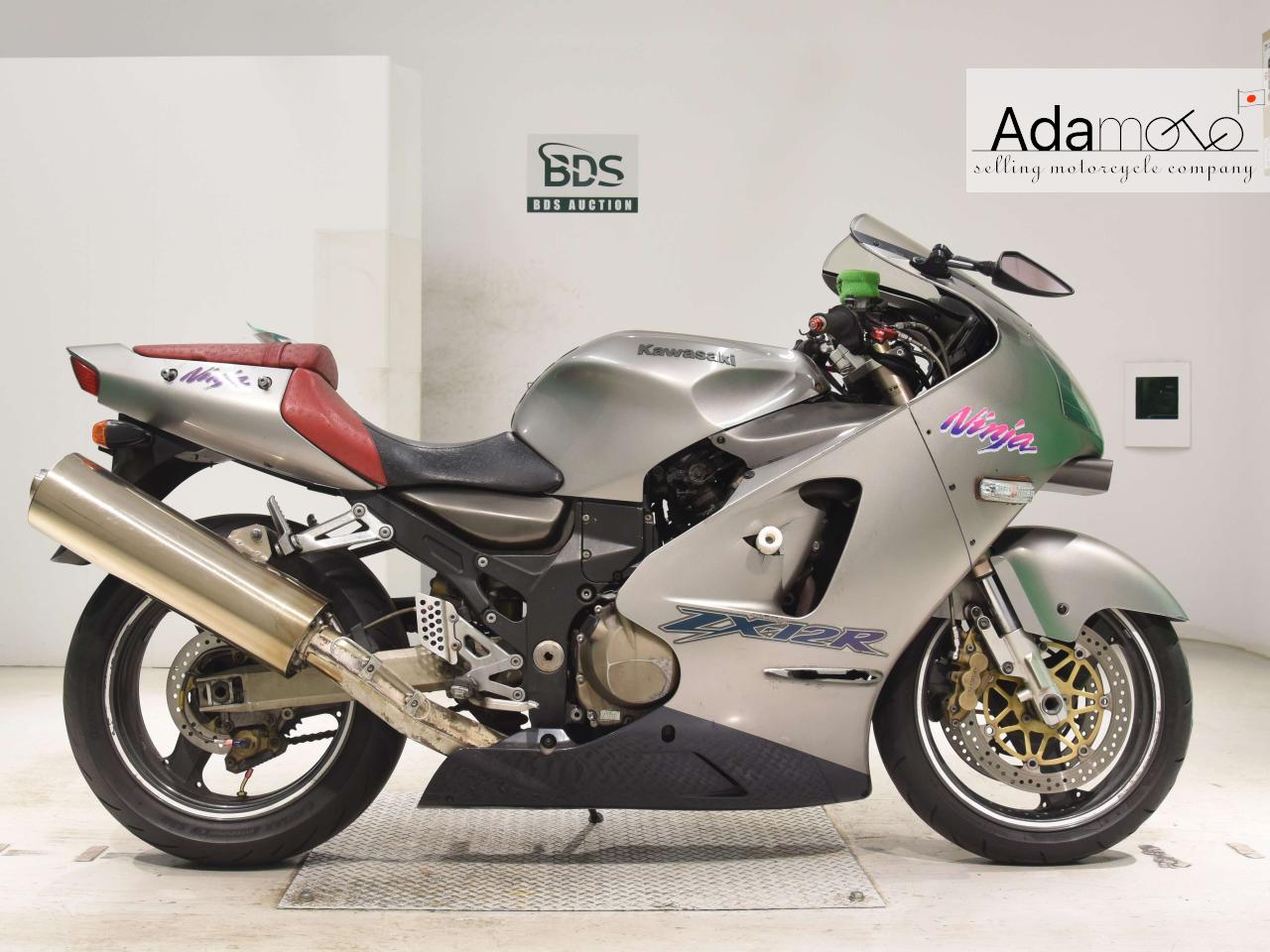 Kawasaki ZX 12R - Adamoto - Motorcycles from Japan