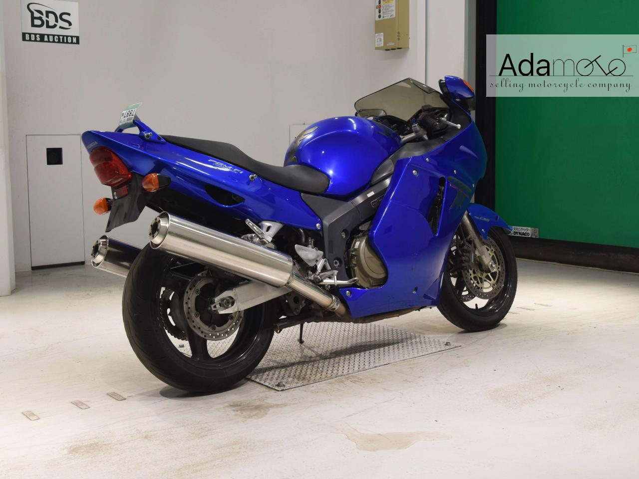 Honda CBR1100XX - Adamoto - Motorcycles from Japan