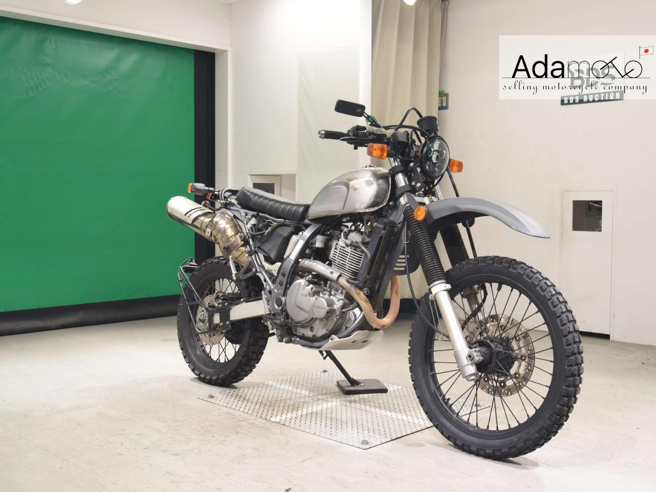 Suzuki DR650 - Adamoto - Motorcycles from Japan