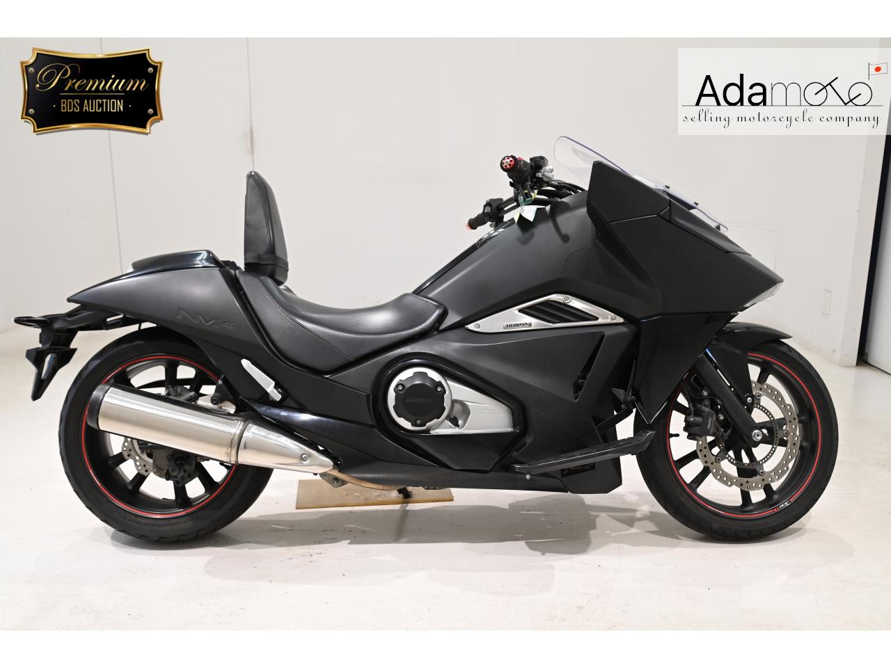 Honda NM4 01 - Adamoto - Motorcycles from Japan