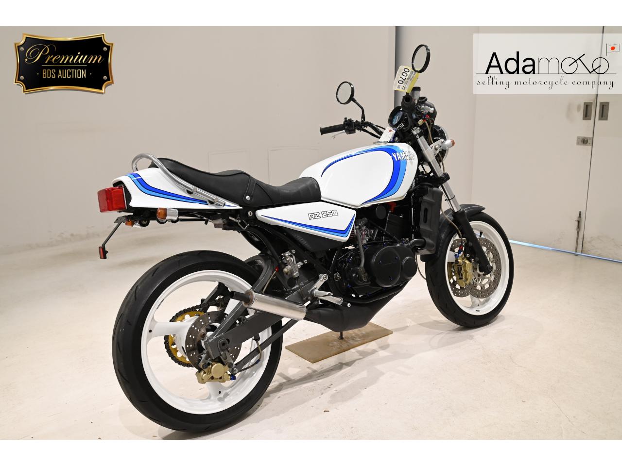Yamaha RZ250 - Adamoto - Motorcycles from Japan