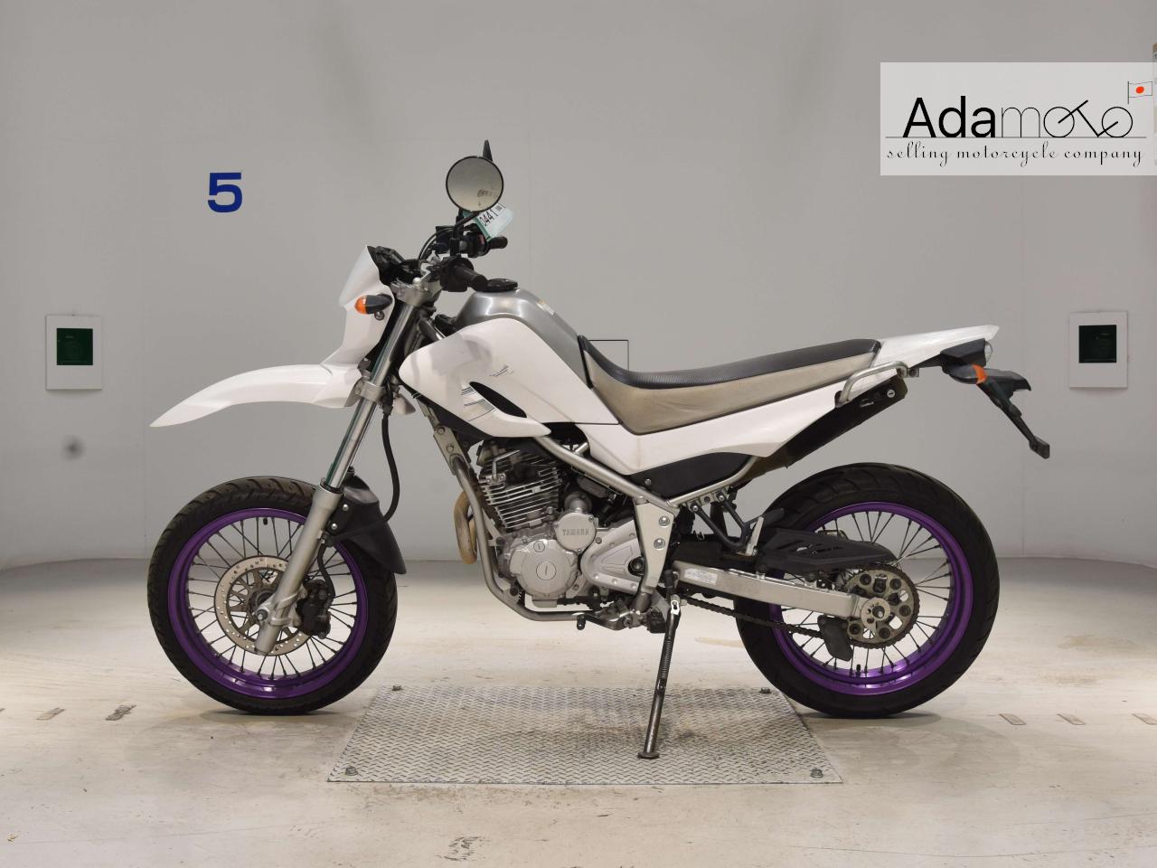 Yamaha XT250X 2 - Adamoto - Motorcycles from Japan