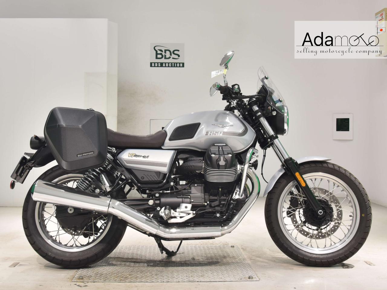 Reviewed: Moto Guzzi V7 Special 