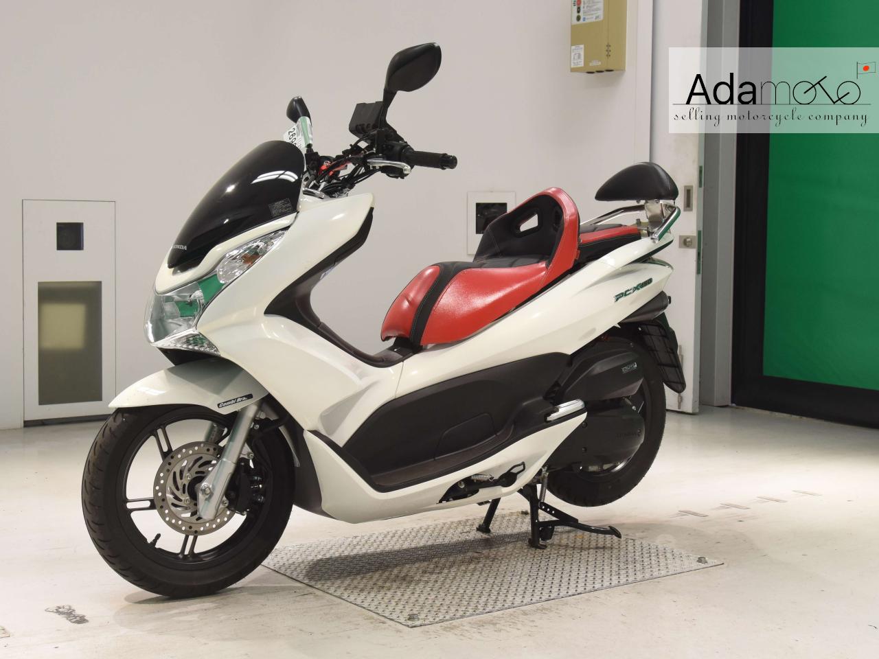 Honda PCX150 - Adamoto - Motorcycles from Japan