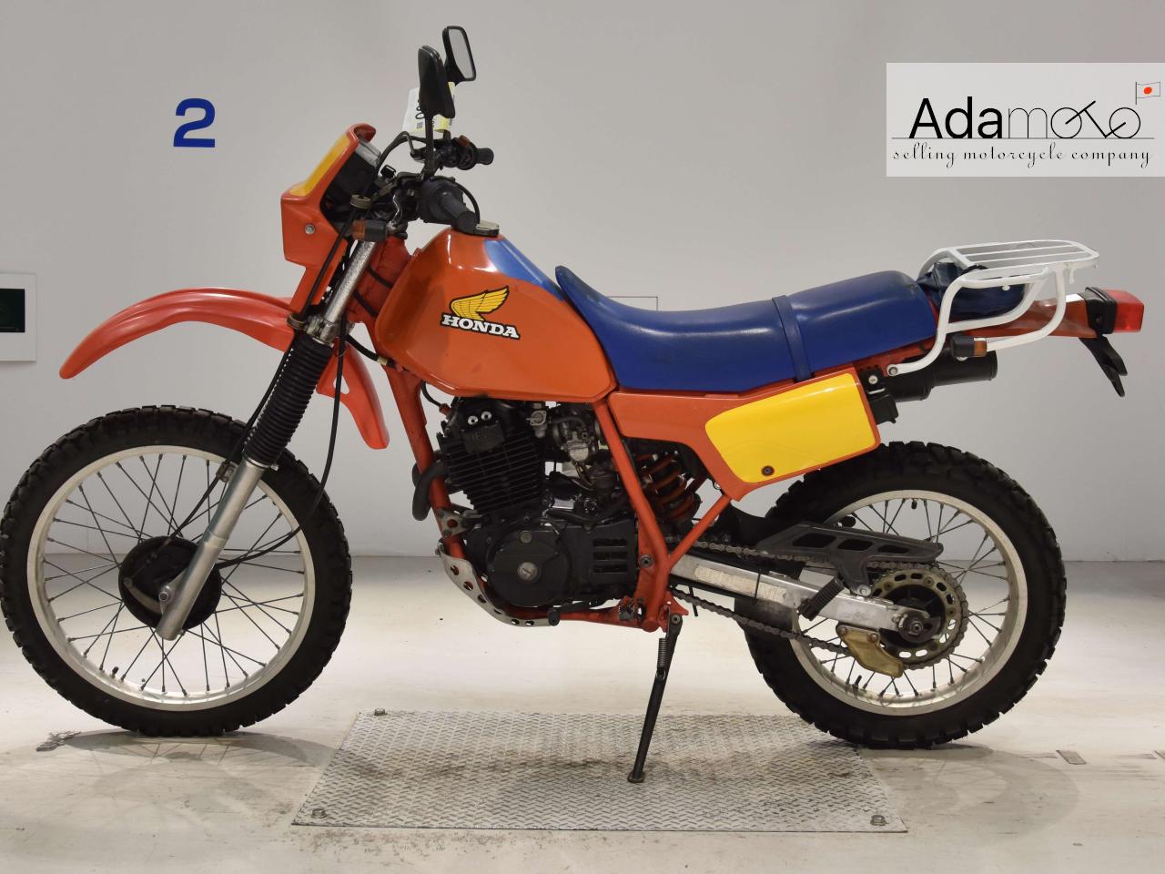 Honda XLX250R - Adamoto - Motorcycles from Japan
