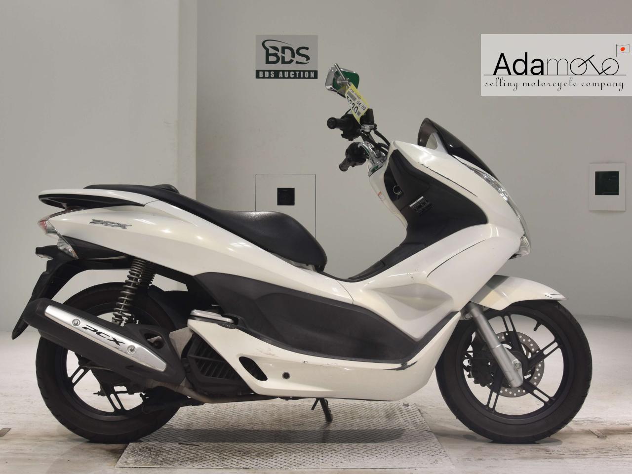 Honda PCX125 - Adamoto - Motorcycles from Japan
