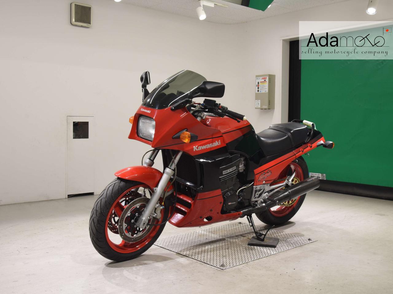 Kawasaki GPZ900R - Adamoto - Motorcycles from Japan